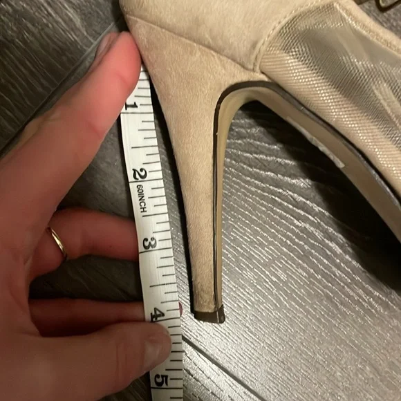 4” heels - Picture 6 of 7